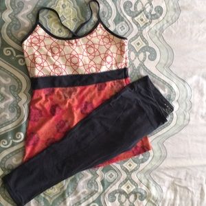 SoyBu exercise top and pans in good condition